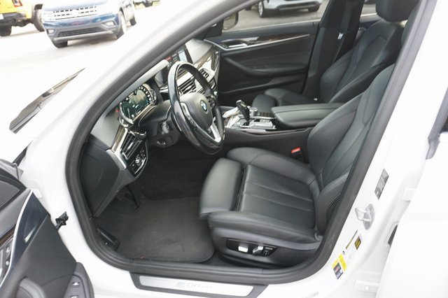 Used 2018 BMW 530e xDrive w/ Premium Package 2 image 16