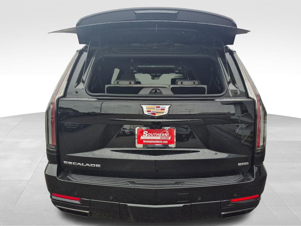 Used 2025 Cadillac Escalade ESV Sport Platinum AWD/4WD image 12
