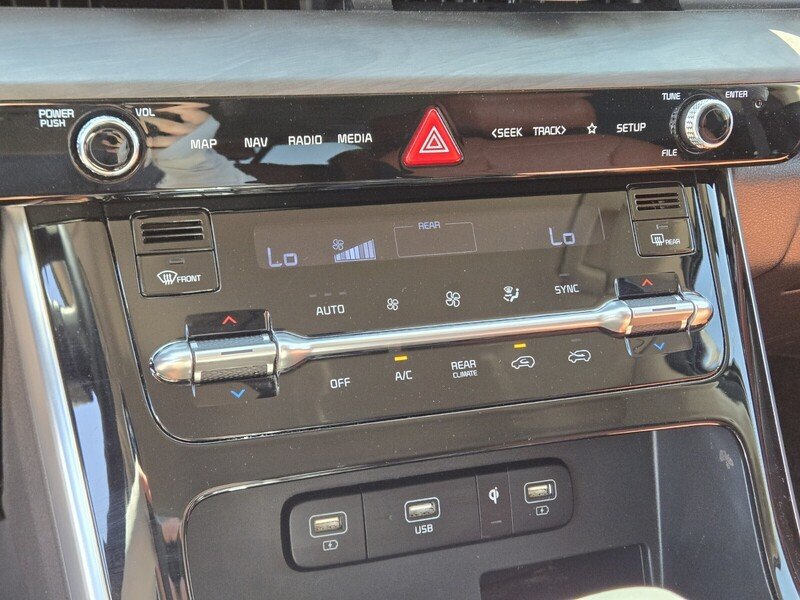 Certified 2024 Kia Carnival SX FWD image 24