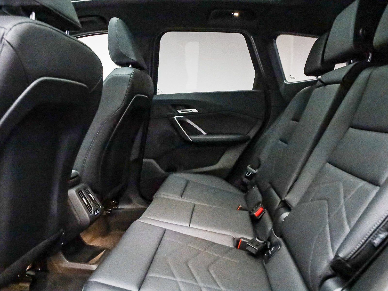 Used 2025 BMW X1 xDrive28i w/ Convenience Package image 20