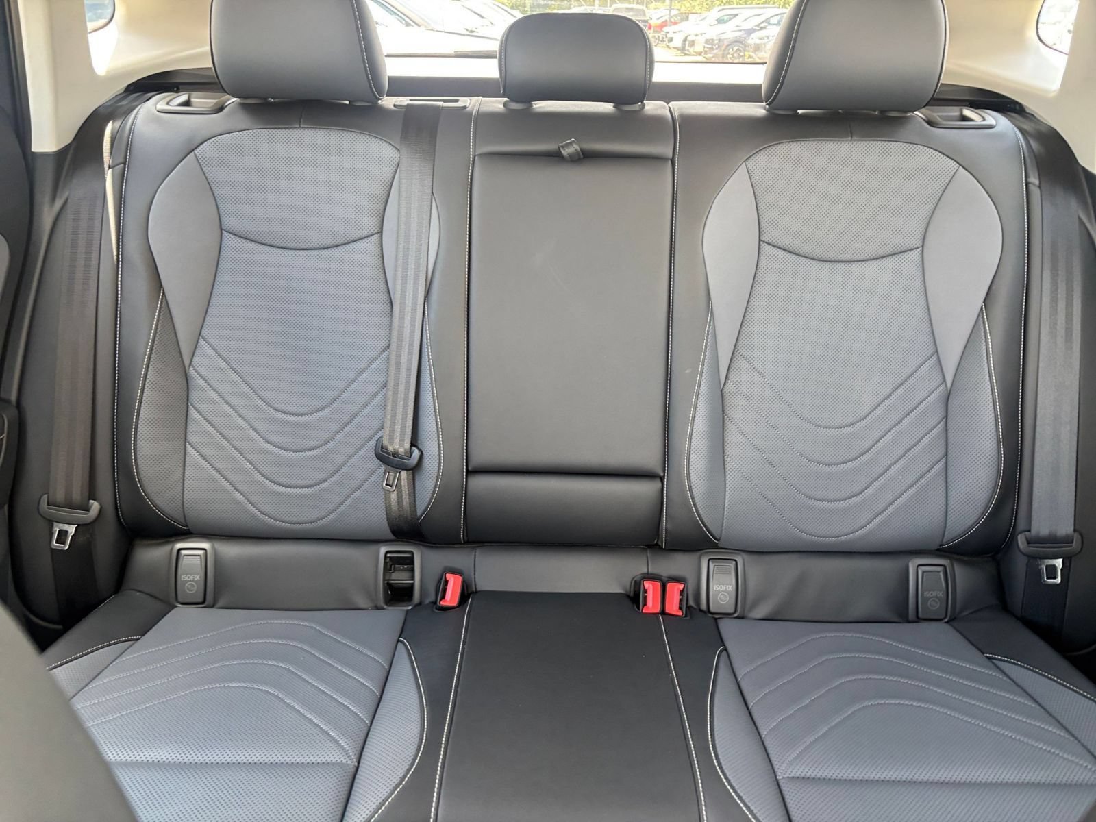 Used 2026 Volkswagen Tiguan SE AWD/4WD image 39