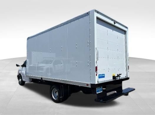 New 2025 Chevrolet Express 4500 Extended w/ Power Convenience Package RWD image 5