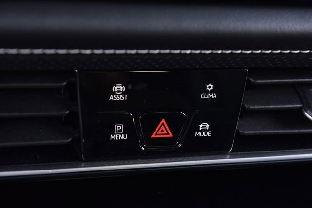 Used 2024 Volkswagen Atlas Cross Sport SEL R-Line image 15