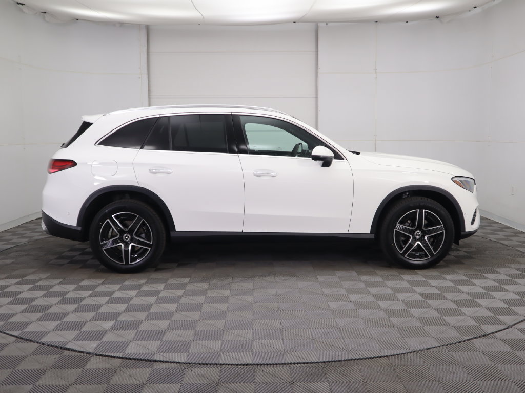 Certified 2026 Mercedes-Benz GLC 300 image 4