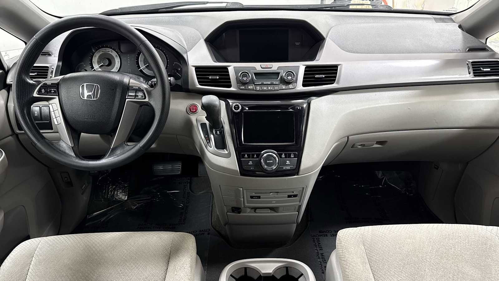 Used 2017 Honda Odyssey SE image 26