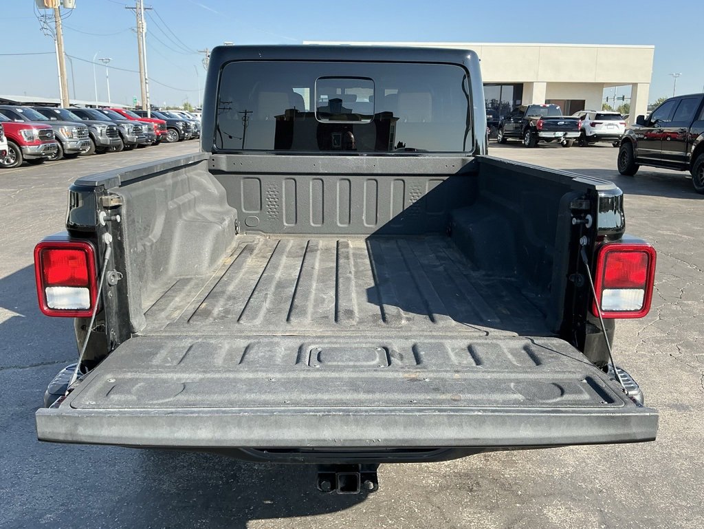 Used 2022 Jeep Gladiator Rubicon w/ Cold Weather Group image 19