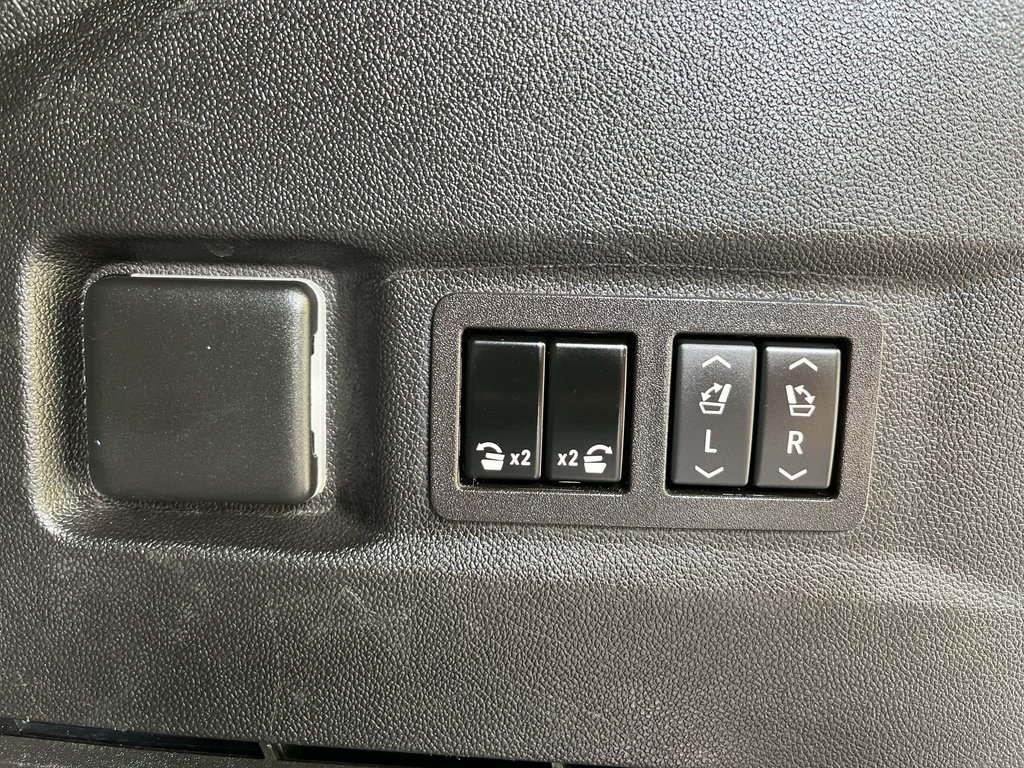 Used 2024 Chevrolet Tahoe RST w/ Luxury Package RWD image 10