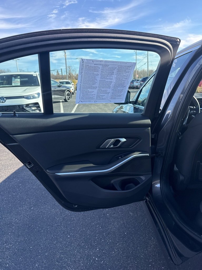 Used 2021 BMW 330i xDrive Sedan w/ Convenience Package image 29