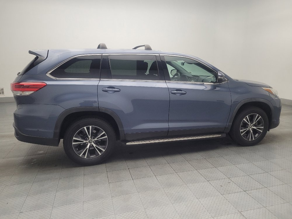 Used 2019 Toyota Highlander LE FWD image 10