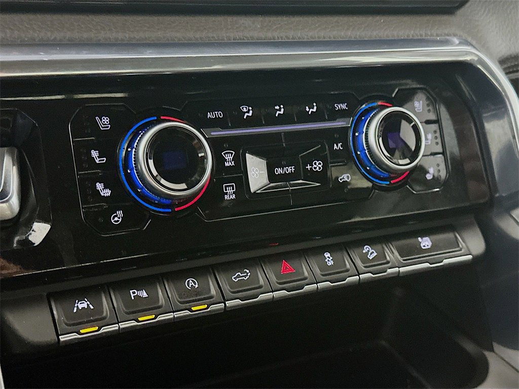 Used 2024 GMC Sierra 1500 Denali w/ Technology Package image 18