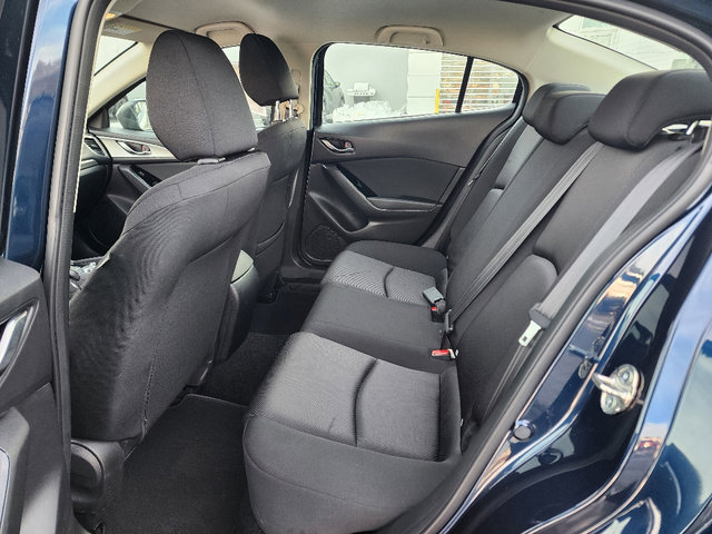 Used 2018 MAZDA MAZDA3 Sport image 33