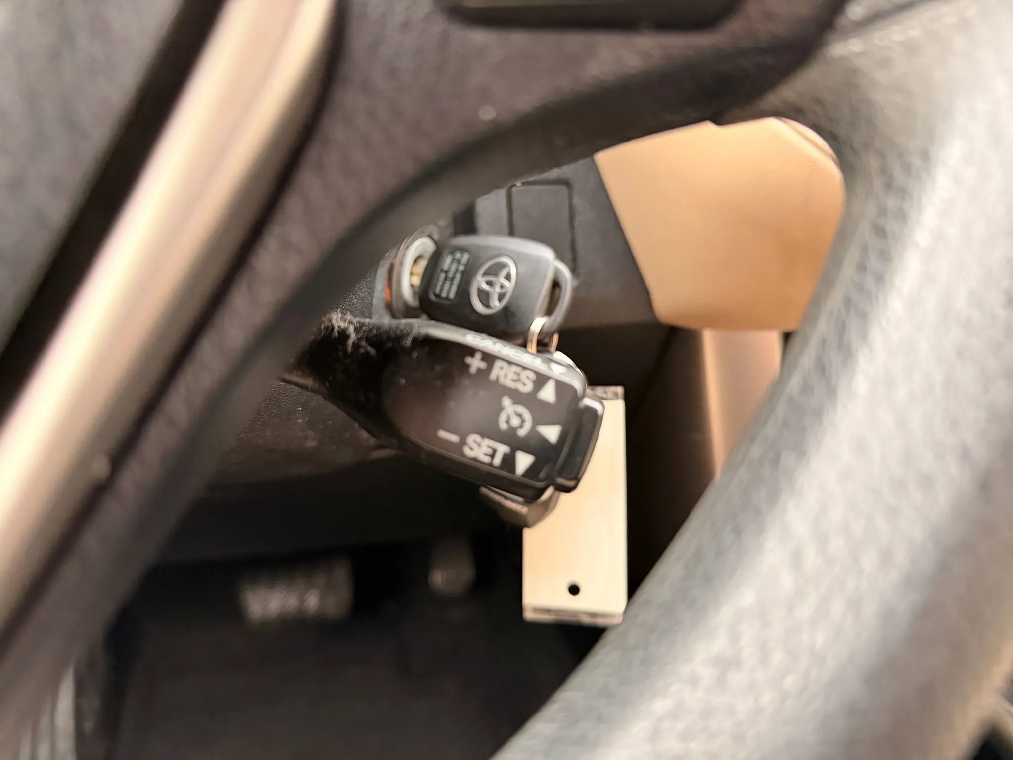 Used 2013 Toyota RAV4 LE image 34