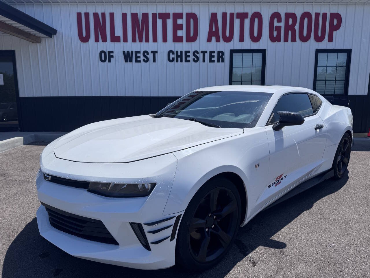 Used 2017 Chevrolet Camaro LT w/ Technology Package RWD image 1