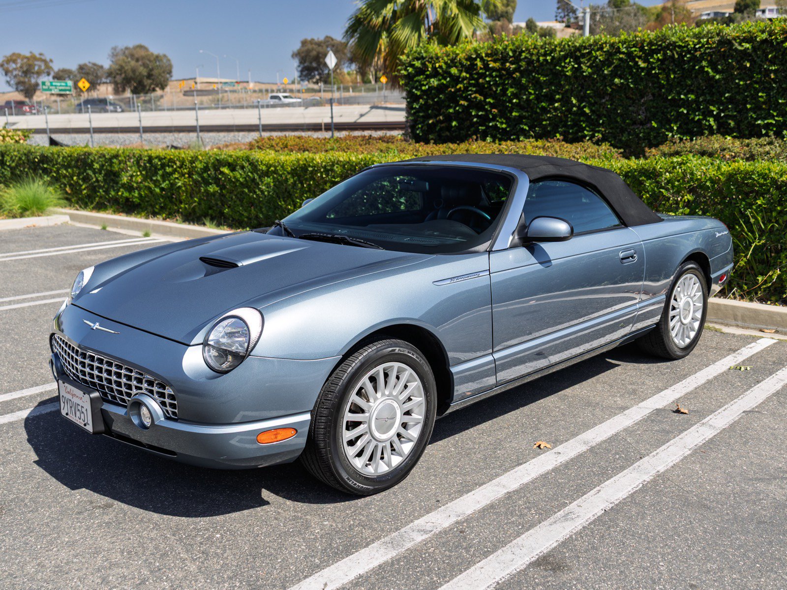 Used 2005 Ford Thunderbird RWD image 10