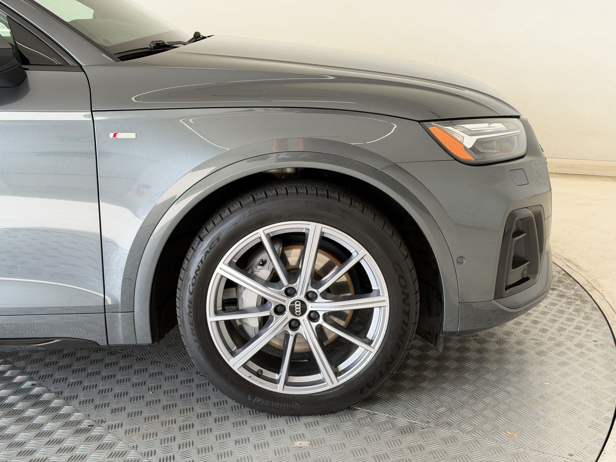 Used 2023 Audi Q5 e Prestige w/ Prestige Package AWD/4WD image 13