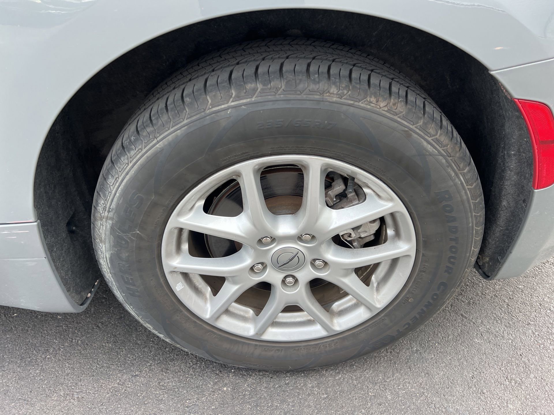 Used 2023 Chrysler Pacifica Touring-L FWD image 11