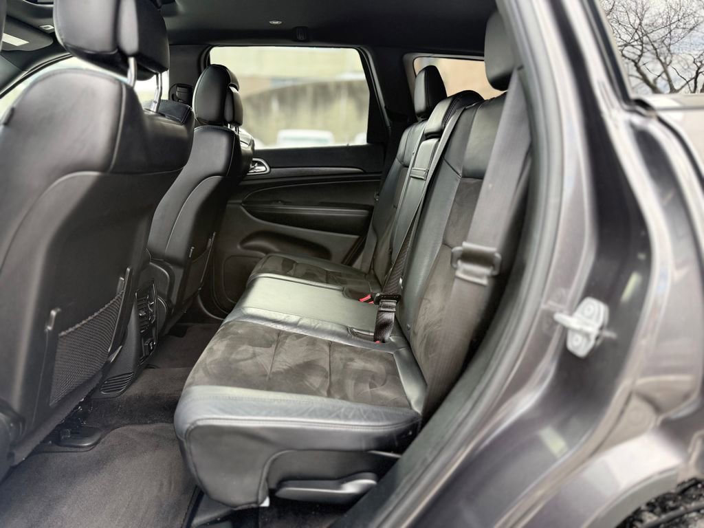 Used 2018 Jeep Grand Cherokee Altitude image 21