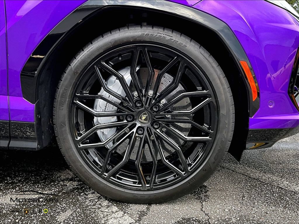 Used 2026 Lamborghini Urus SE AWD/4WD image 30