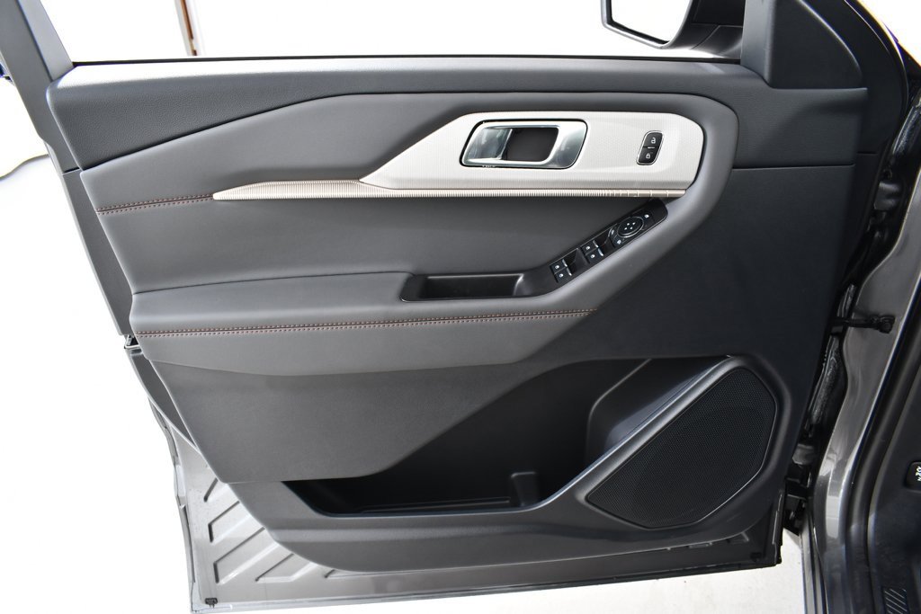 New 2025 Ford Explorer Active w/ Active Comfort Package image 26