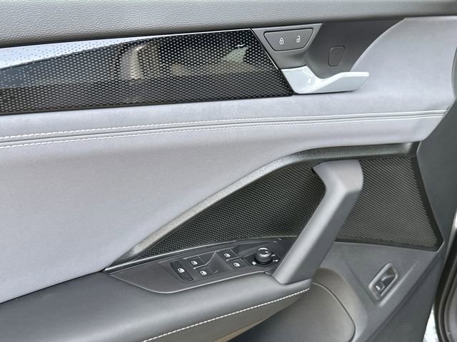 New 2026 Volkswagen Tiguan SE R-Line image 9