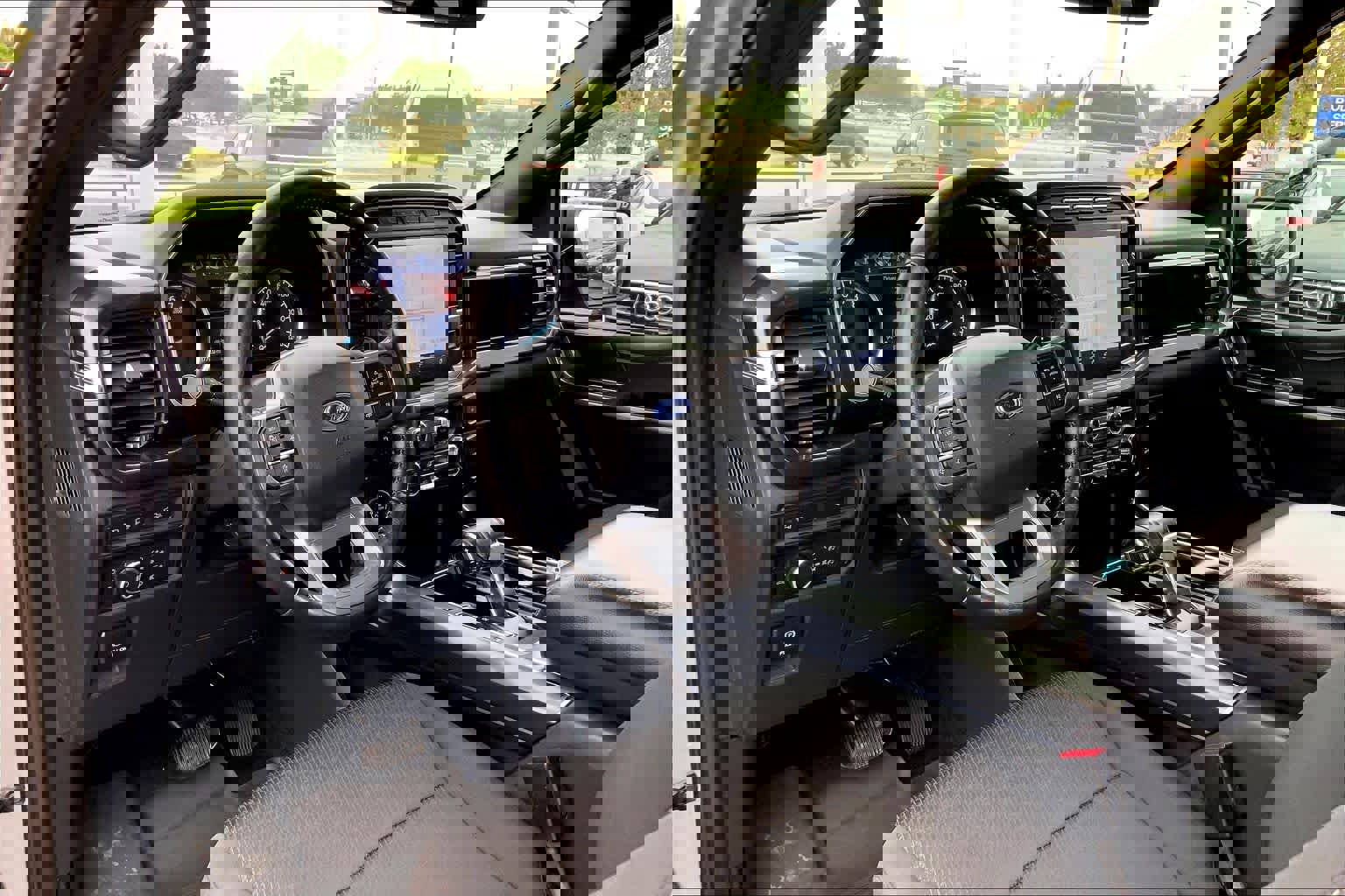 Certified 2021 Ford F150 XLT w/ Equipment Group 302A High image 16