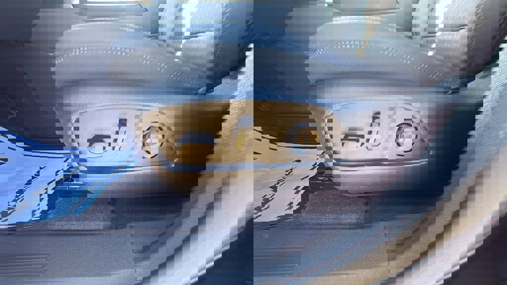 New 2026 Chevrolet Equinox LT w/ Convenience Package II image 34