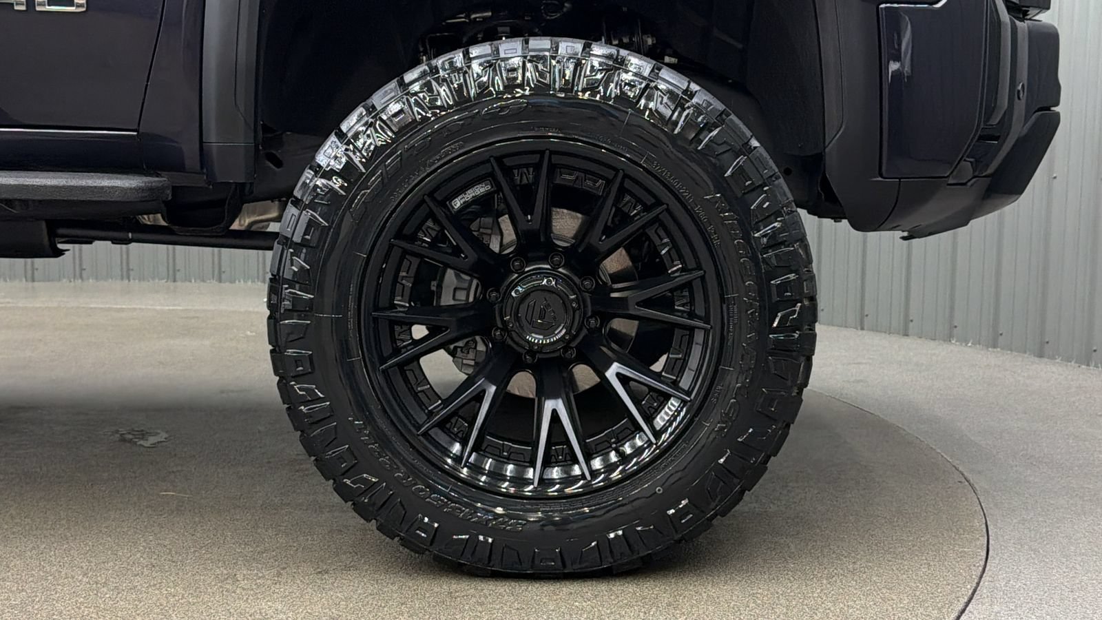 Used 2026 GMC Sierra 2500 AT4 w/ AT4 Premium Plus Package AWD/4WD image 9