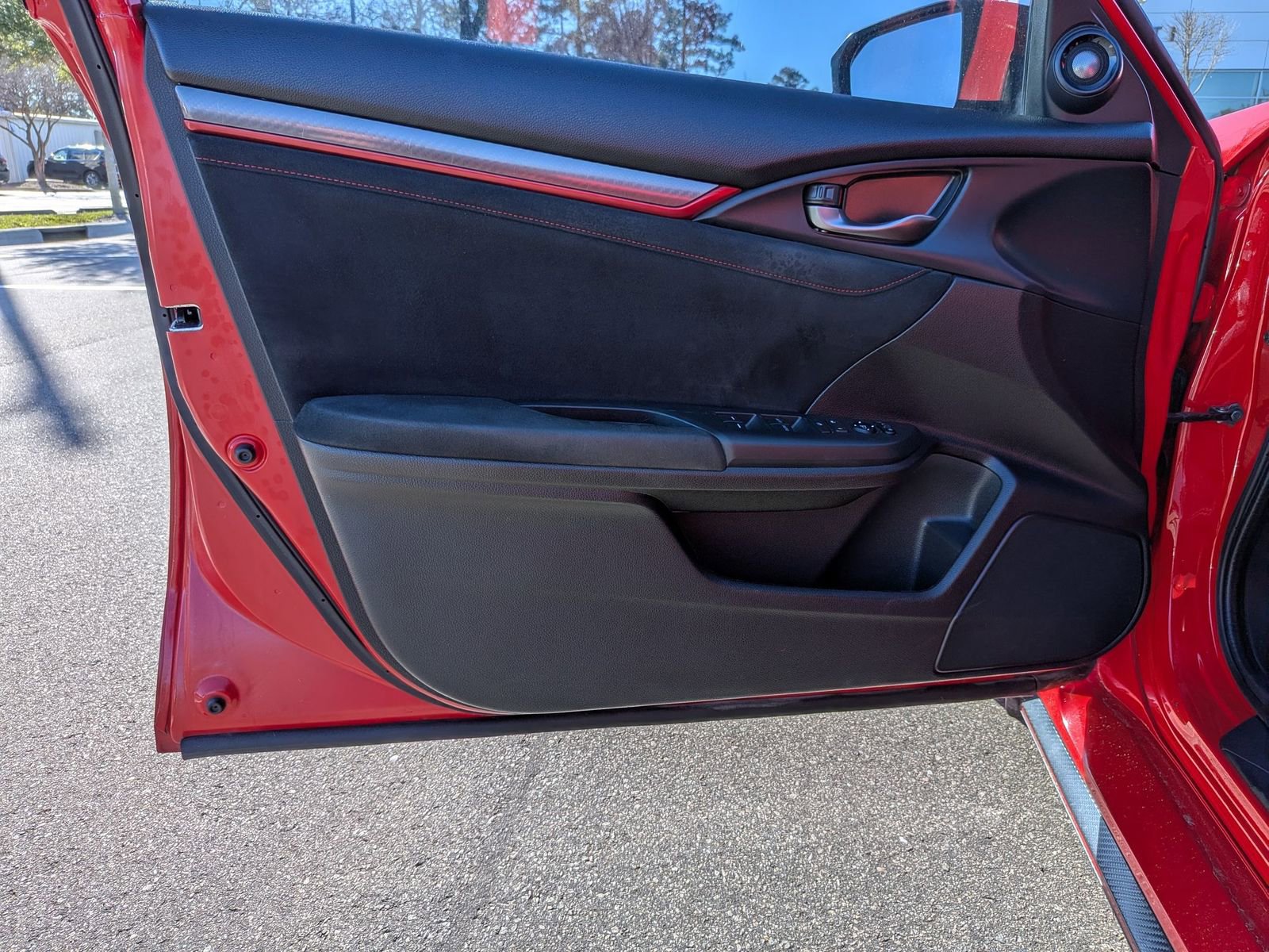 Used 2018 Honda Civic Type R image 12