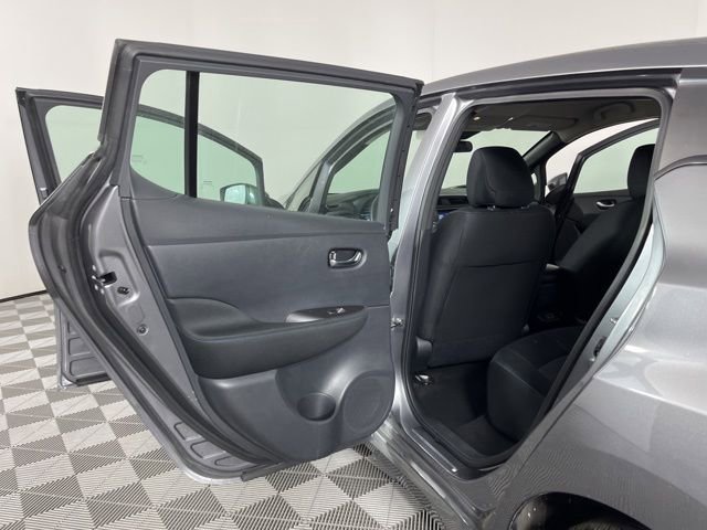 Used 2023 Nissan Leaf S image 39
