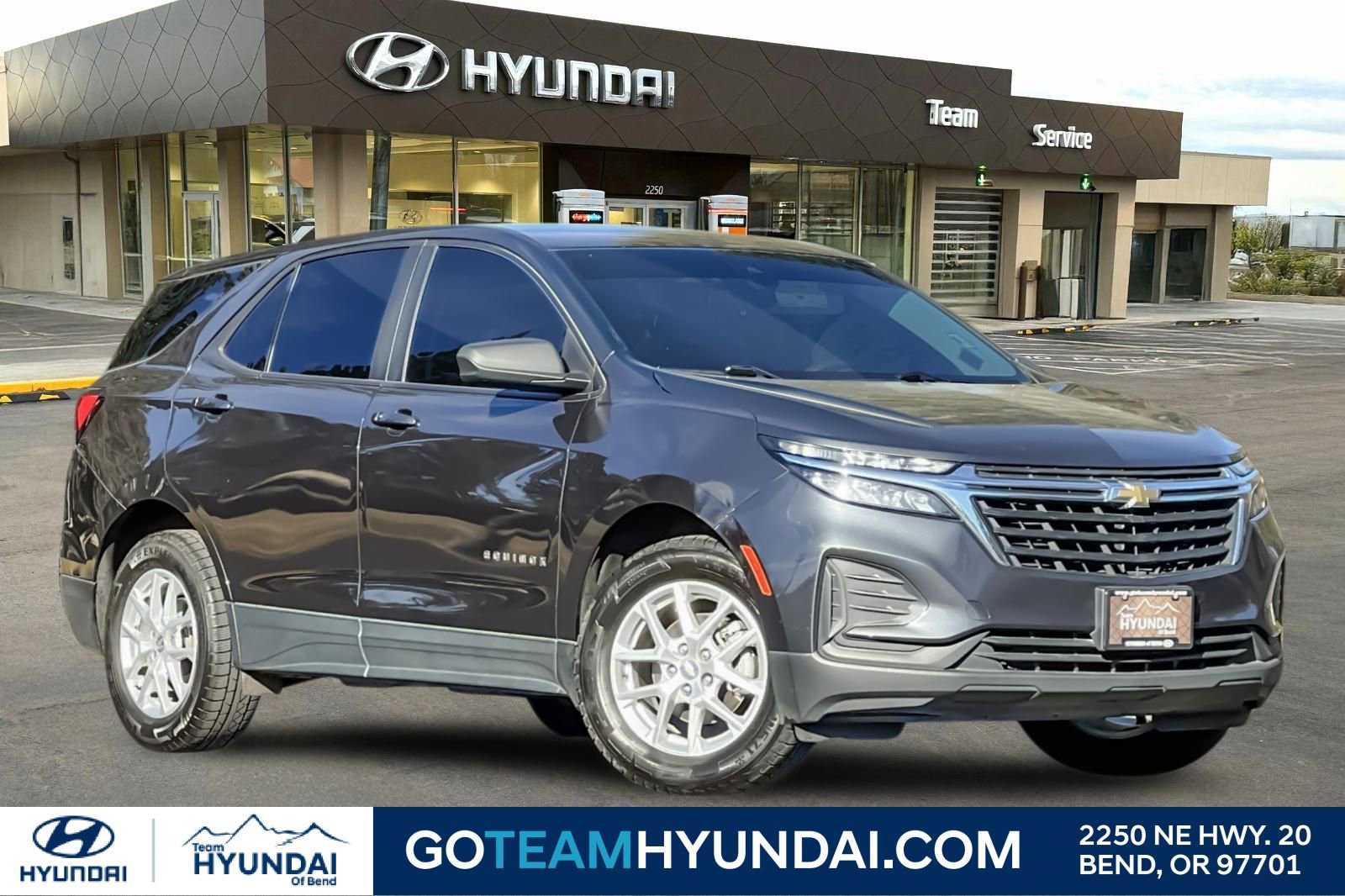 Used 2022 Chevrolet Equinox LS w/ LS Convenience Package image 1