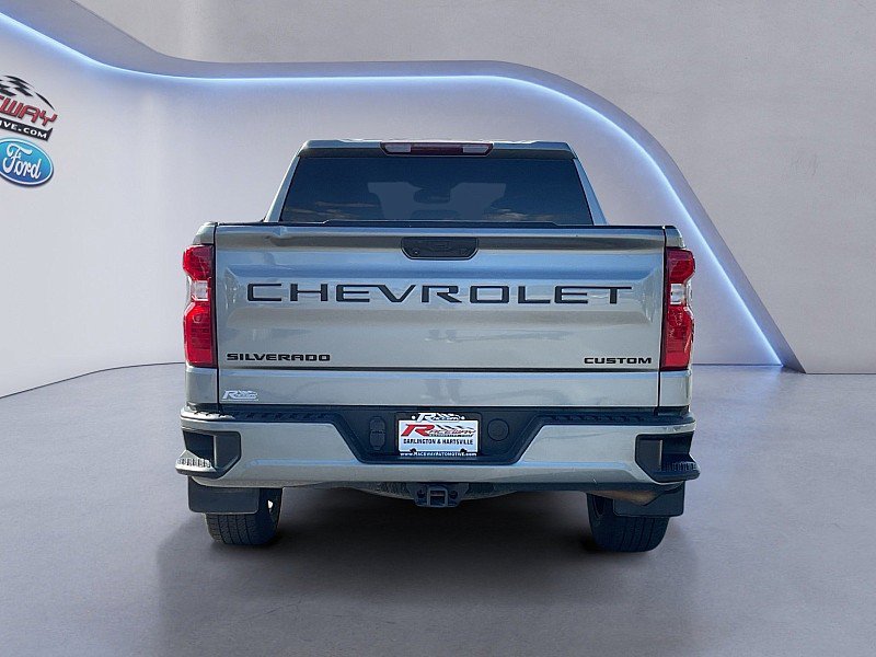 Used 2023 Chevrolet Silverado 1500 Custom w/ LPO, Dark Essentials Package AWD/4WD image 4