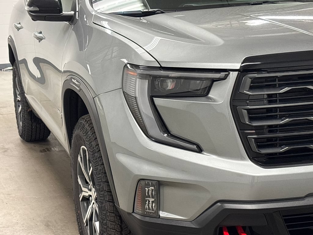 New 2026 GMC Acadia AT4 w/ Luxury Package AWD/4WD image 4