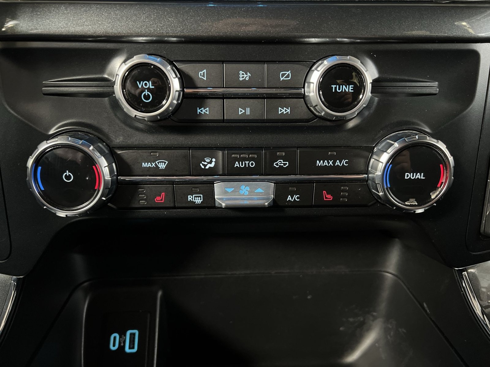 Used 2023 Ford F150 XLT w/ Equipment Group 302A High AWD/4WD image 21