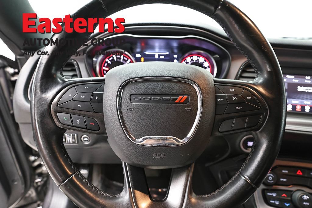 Used 2023 Dodge Challenger SXT image 10