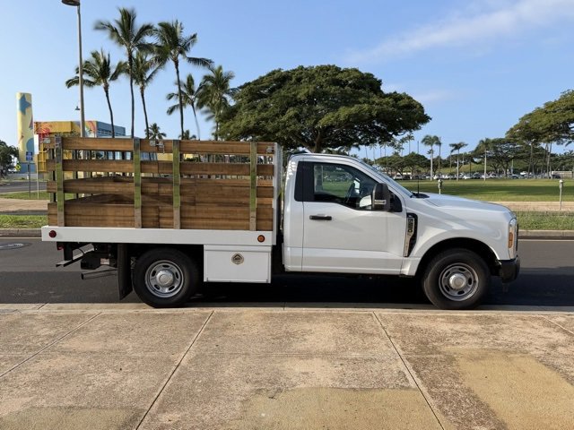 Used 2024 Ford F250 XL image 5