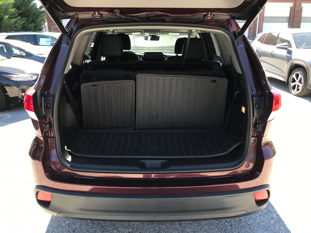 Used 2019 Toyota Highlander XLE AWD/4WD image 30