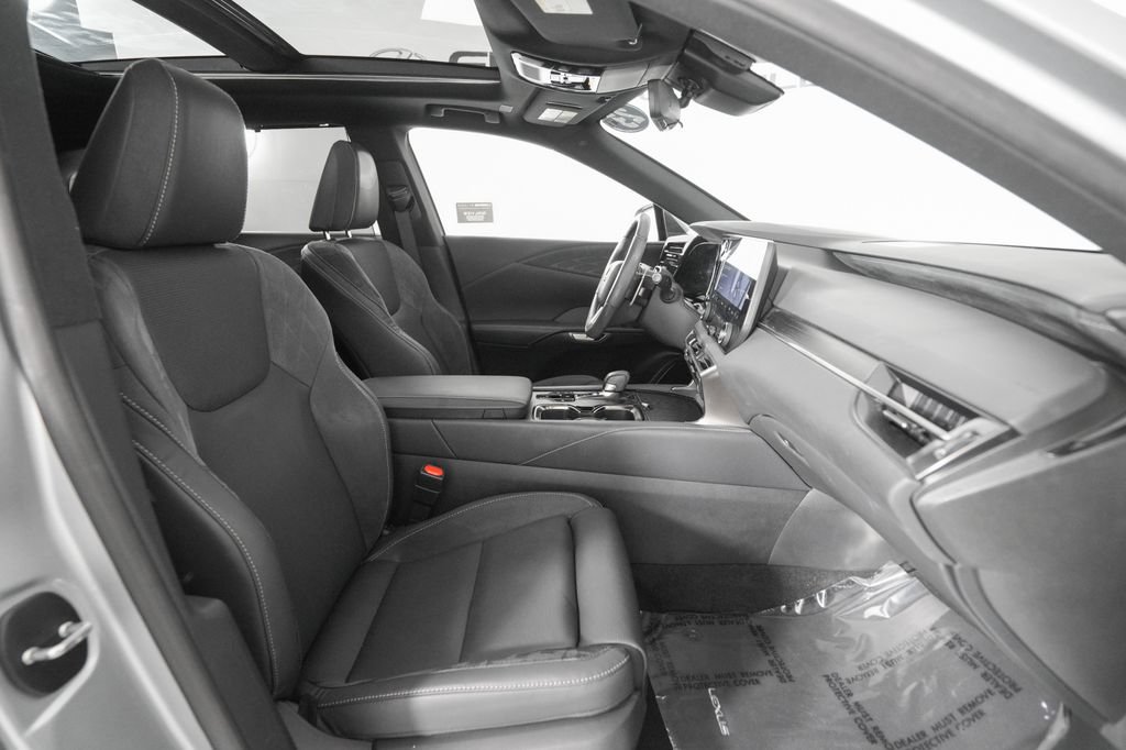 Certified 2023 Lexus RX 350 w/ Cold Area Package AWD/4WD image 19
