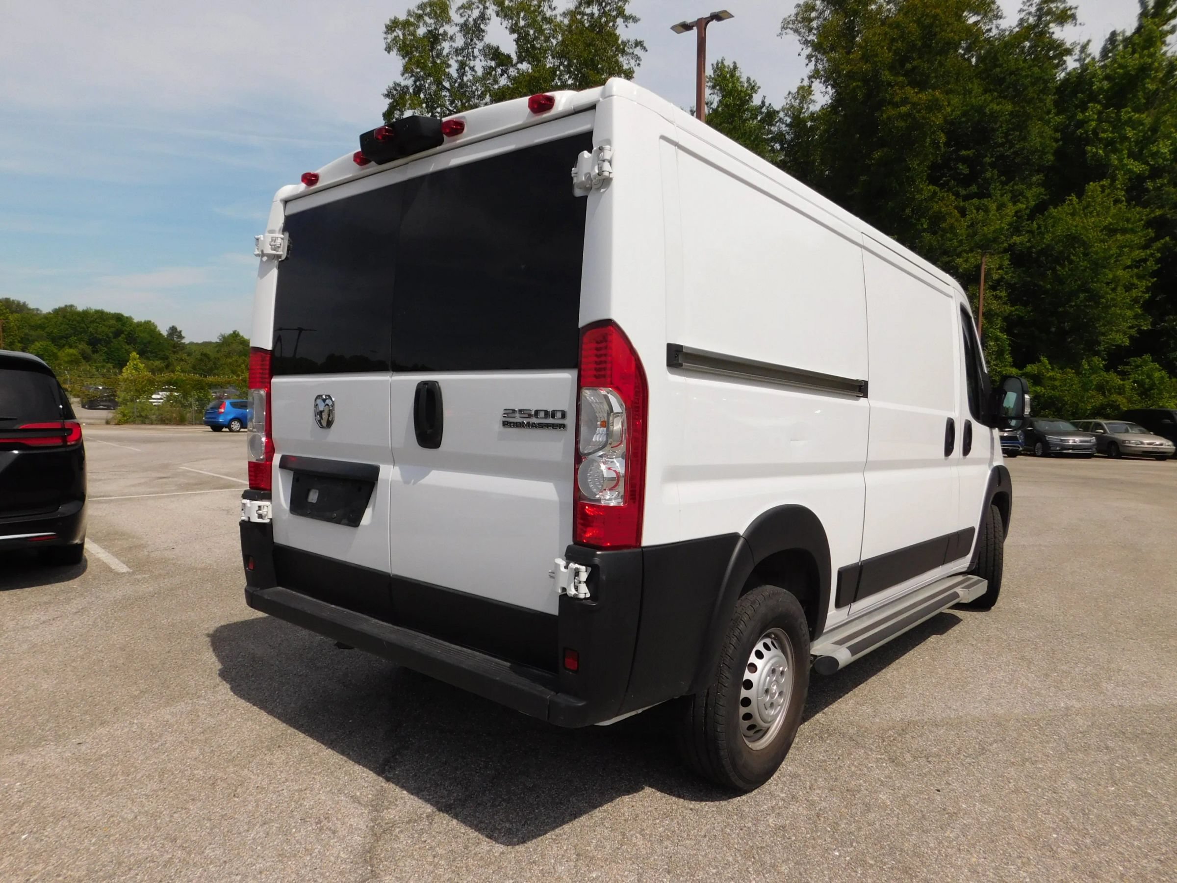 Used 2025 RAM ProMaster 2500 w/ U-Haul Equipment Group FWD image 5