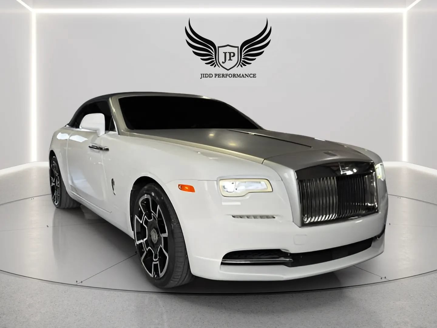 Used 2016 Rolls-Royce Dawn RWD image 1