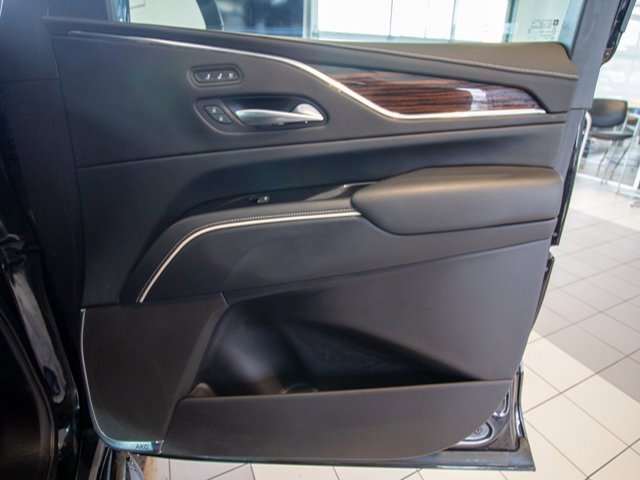Used 2023 Cadillac Escalade Premium Luxury image 10