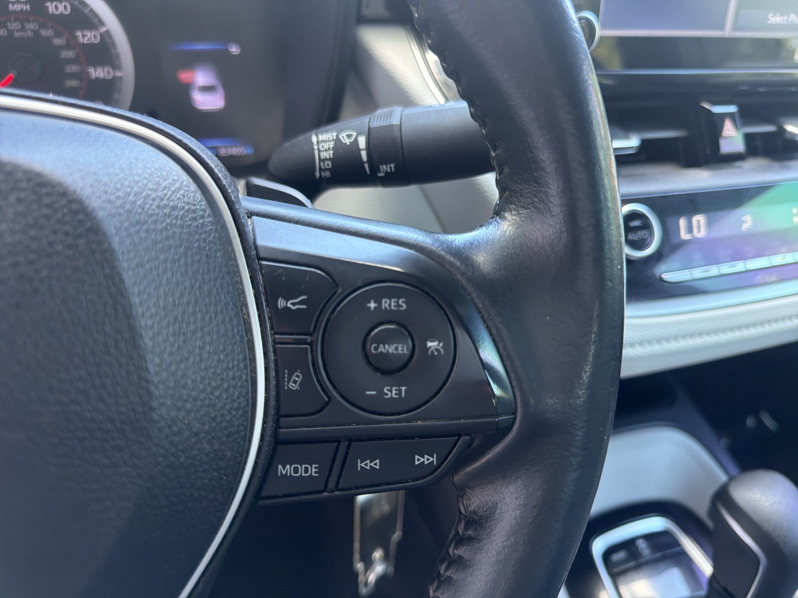 Used 2020 Toyota Corolla SE FWD image 21