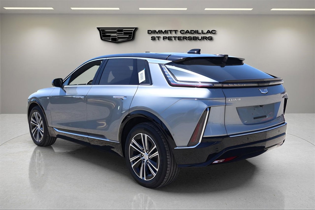 New 2026 Cadillac Lyriq Luxury image 3