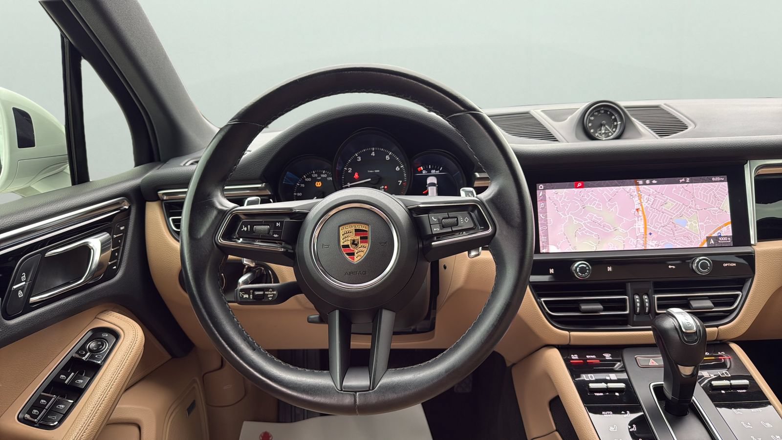 Used 2024 Porsche Macan w/ Premium Plus Package AWD/4WD image 12