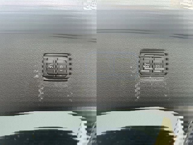 Used 2025 Genesis GV80 2.5T Standard image 16