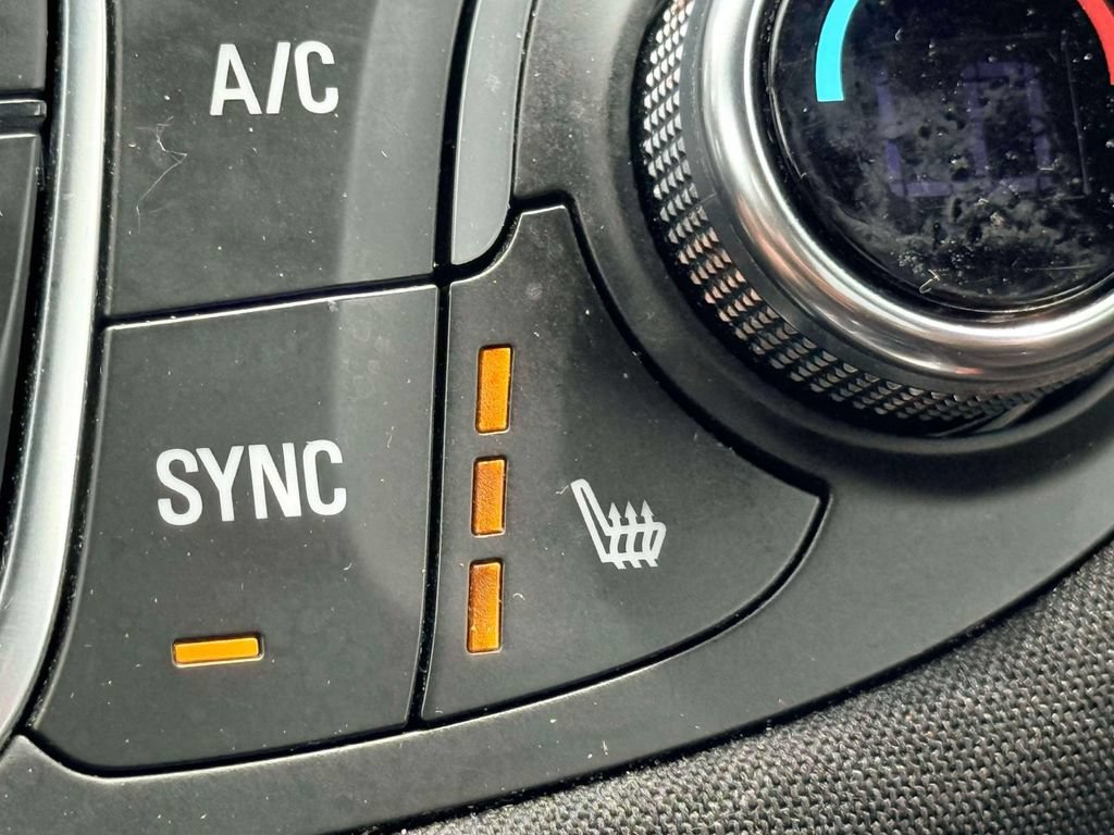 Used 2023 Chevrolet Malibu LT w/ Driver Confidence Package FWD image 33