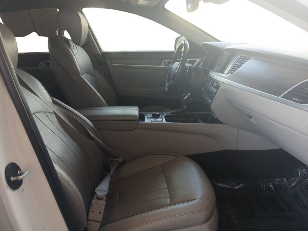Used 2015 Hyundai Genesis 3.8 w/ Option Group 04 RWD image 15