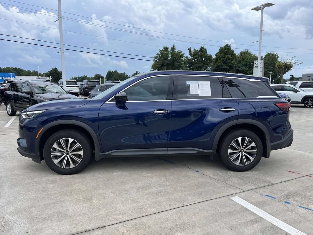 Used 2025 INFINITI QX60 Pure w/ Cargo Package FWD image 6