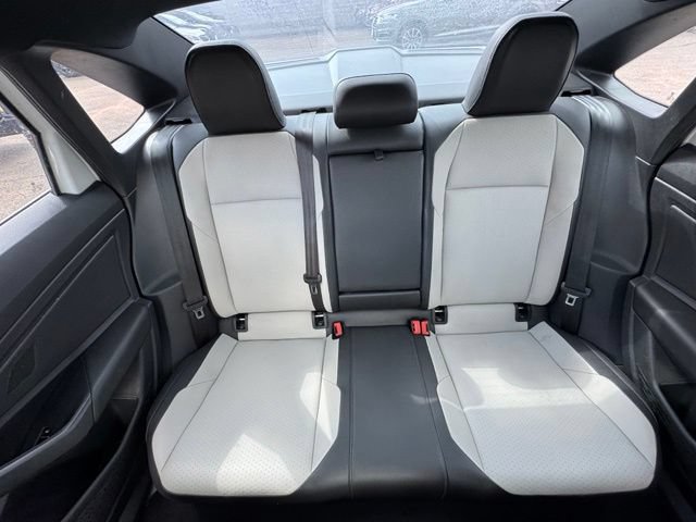 Used 2021 Volkswagen Jetta R-Line FWD image 15