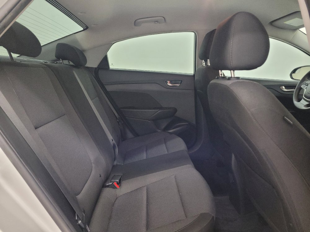 Used 2022 Hyundai Accent SEL FWD image 19