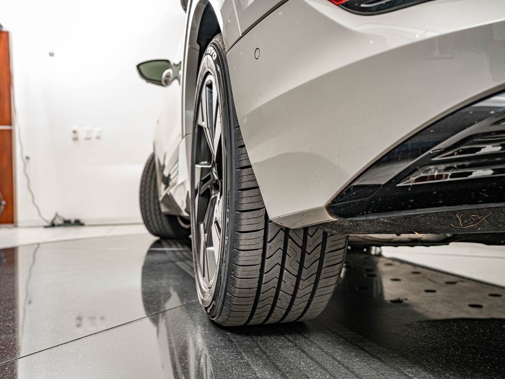 Used 2021 Audi e-tron Premium w/ Convenience Plus Package AWD/4WD image 43